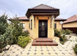 Продаю дом, 110 м2, Астраханская область, микрорайон Анютино, 4А