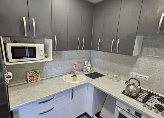 Продается двухкомнатная квартира, 44 м2, Удмуртия, улица Ворошилова, 11