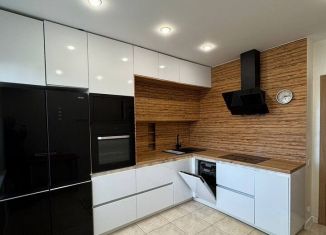 3-комнатная квартира на продажу, 81 м2, Челябинск, улица Университетская Набережная, 62