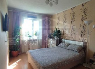 Продам четырехкомнатную квартиру, 74 м2, Ревда, улица Павла Зыкина, 30