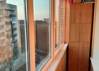 Продается 1-комнатная квартира, 36.5 м2, Гатчина, улица Академика Константинова, 5