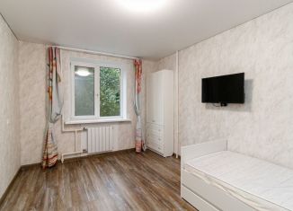 Продаю трехкомнатную квартиру, 66 м2, Тюмень, Широтная улица, 108