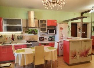 Сдается в аренду 2-комнатная квартира, 69.7 м2, Аксай, Садовая улица, 31