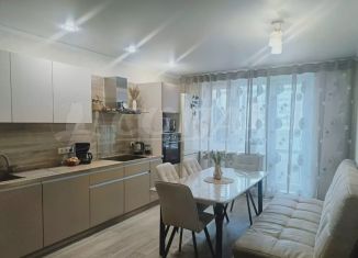 Продаю 3-ком. квартиру, 87 м2, Тюмень, улица Валентины Трофимовой, 7