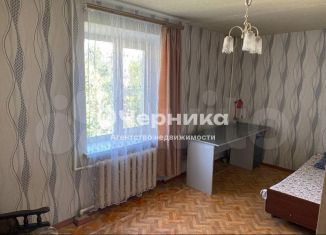Продам двухкомнатную квартиру, 45 м2, Каменск-Шахтинский, улица Щаденко, 80А