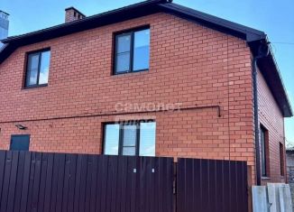 Продаю дом, 181 м2, Элиста, Первомайский переулок, 2