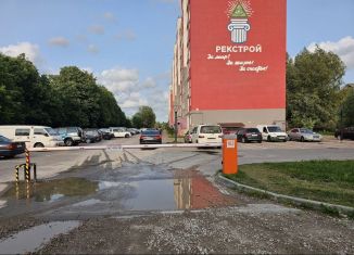 Продается 3-ком. квартира, 73.7 м2, Калининград, улица Подполковника Емельянова, 242Вк1