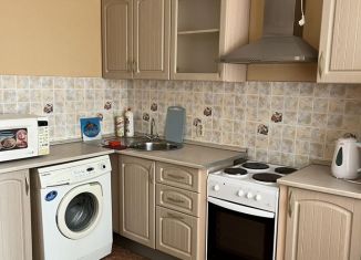 Сдам однокомнатную квартиру, 40 м2, Миасс, улица Степана Разина, 14