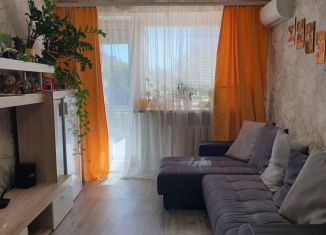Продам 2-ком. квартиру, 42 м2, Волгоград, улица Валентины Терешковой, 11