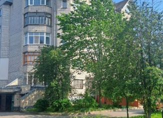 Сдача в аренду двухкомнатной квартиры, 70 м2, Новгородская область, улица Свободы, 15к2