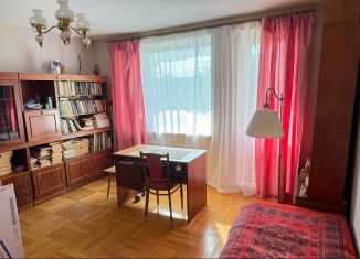 Сдам 2-ком. квартиру, 45 м2, Санкт-Петербург, проспект Наставников, метро Ладожская