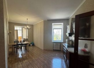 Продаю 4-комнатную квартиру, 99.3 м2, Волгоград, Авиаторская улица, 1А