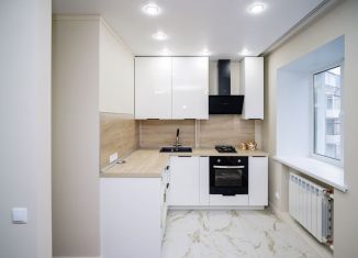 Продам 2-комнатную квартиру, 43.3 м2, Омская область, улица Ивана Алексеева, 8