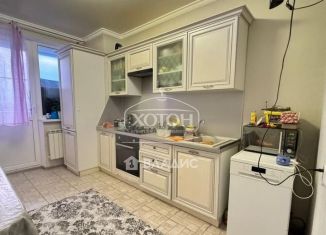 Продаю 1-ком. квартиру, 42.7 м2, Элиста, улица М. Эсамбаева, 9