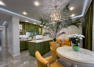 Продам двухкомнатную квартиру, 70.9 м2, Тюмень, улица Пожарных и Спасателей, 5к1