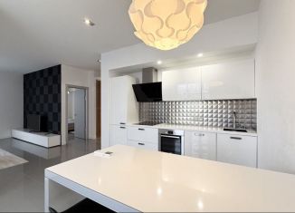 Продается двухкомнатная квартира, 92 м2, Краснодар, улица Кубанская Набережная, 37/12