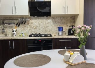 2-комнатная квартира на продажу, 50 м2, Рыбное, Крымская улица, 19