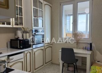 2-комнатная квартира на продажу, 57.2 м2, Москва, Авиамоторная улица, 15, метро Авиамоторная