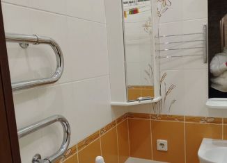 Сдаю 1-ком. квартиру, 37 м2, Саратов, улица имени П.Ф. Батавина, 13