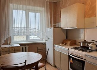 Трехкомнатная квартира на продажу, 66.4 м2, Новомосковск, улица Орджоникидзе, 2