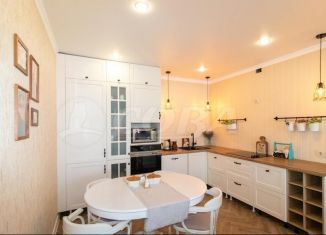 Продажа трехкомнатной квартиры, 79 м2, Тюмень, Обдорская улица, 1к1