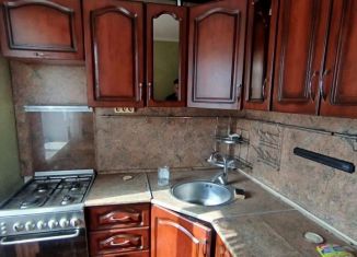 Продажа 3-ком. квартиры, 56 м2, Невинномысск, улица Гагарина, 40