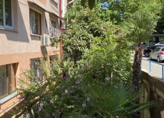 Продается 2-комнатная квартира, 49.6 м2, Сочи, Джигитская улица, 13