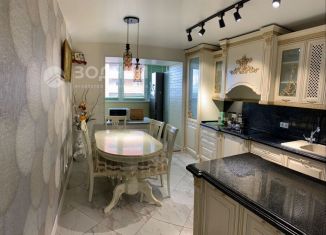 Продаю двухкомнатную квартиру, 77 м2, Чебоксары, улица А.В. Асламаса, 5