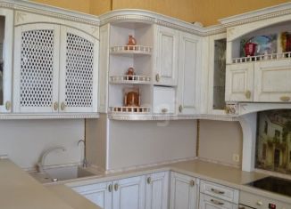 Продаю 2-ком. квартиру, 95 м2, Санкт-Петербург, Гаккелевская улица, 33к1