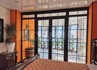 Продается 2-ком. квартира, 63 м2, Тюмень, улица Федюнинского, 64к1, ЖК Три Богатыря