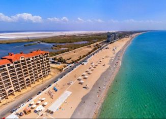 Продаю 2-ком. квартиру, 50.5 м2, Крым, Симферопольская улица, 2Ф