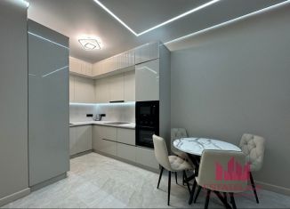 Сдам 1-комнатную квартиру, 42 м2, Москва, улица Архитектора Щусева, 4к1, метро ЗИЛ