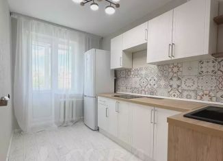 Продажа трехкомнатной квартиры, 63.7 м2, Тюмень, улица Монтажников, 16