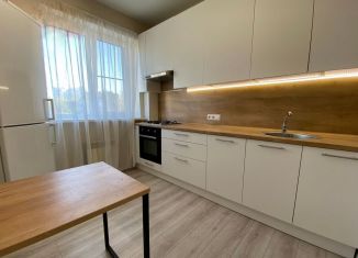 Продам 1-комнатную квартиру, 43.4 м2, Батайск, Комсомольская улица, 79