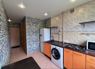 Продаю 3-комнатную квартиру, 59.4 м2, Омская область, улица Труда, 10