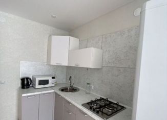 Сдам в аренду 1-ком. квартиру, 35.4 м2, Череповец, Ленинградская улица, 43