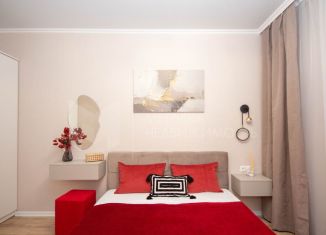 Продам 1-ком. квартиру, 36 м2, Тюмень, Ленинский округ, улица Тимофея Чаркова, 79к2