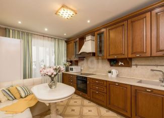 Продается 3-комнатная квартира, 97.7 м2, Тюмень, Холодильная улица, 138