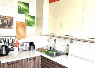 Продаю 4-ком. квартиру, 87.7 м2, Челябинск, Калининградская улица, 24А