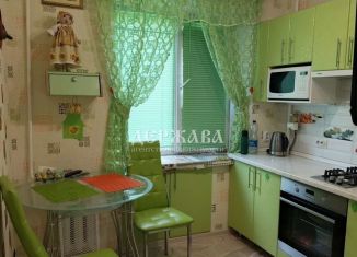 Сдам 1-ком. квартиру, 31 м2, Старый Оскол, микрорайон Горняк, 11