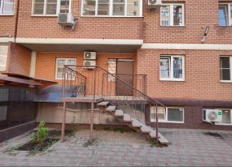 Продаю торговую площадь, 35.5 м2, Краснодарский край, улица имени В.М. Комарова, 21Г