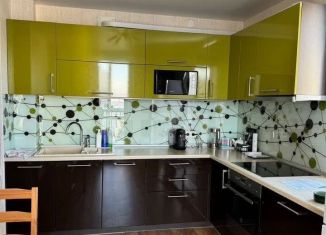 Сдам в аренду 2-ком. квартиру, 56 м2, Новосибирск, Большевистская улица, 118, Октябрьский район