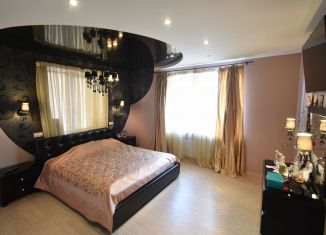 Сдам в аренду четырехкомнатную квартиру, 113 м2, Республика Башкортостан, улица Менделеева, 150/4