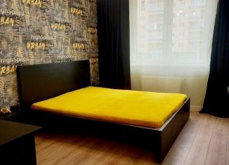 Сдаю 1-ком. квартиру, 36 м2, Краснодар, улица Лётчика Позднякова, 2к16