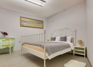 Сдается в аренду квартира студия, 37 м2, Санкт-Петербург, площадь Островского, 9, метро Достоевская