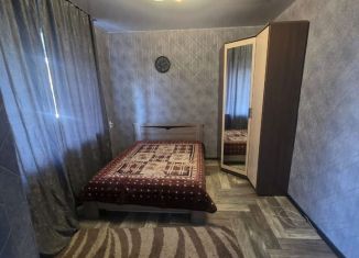 Сдается в аренду двухкомнатная квартира, 42 м2, Владимир, улица Лакина, 163