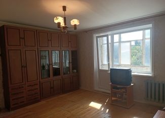 Сдаю в аренду двухкомнатную квартиру, 50.5 м2, Ревда, улица Мира, 31