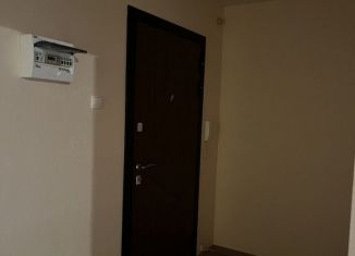 Продается 1-комнатная квартира, 37.6 м2, Набережные Челны, улица Виктора Полякова, 2В