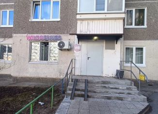 Продаю торговую площадь, 62.7 м2, Ульяновск, проспект Академика Филатова, 15