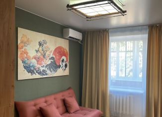 Сдам в аренду двухкомнатную квартиру, 52 м2, Крым, улица Орджоникидзе, 43/12